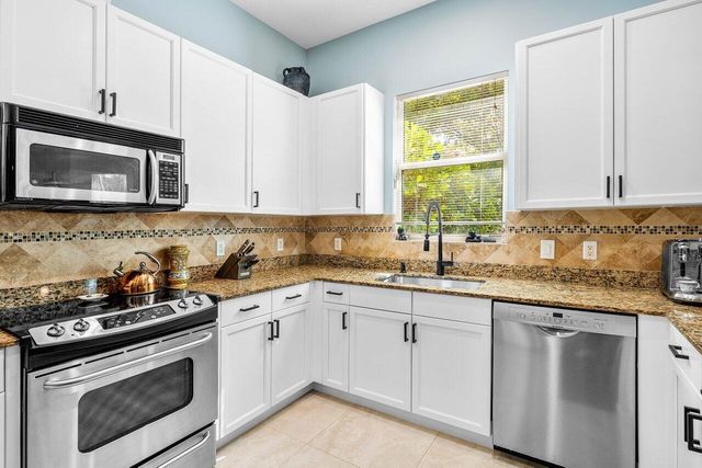 1875 Highland Grove Drive, Delray Beach, FL 33445