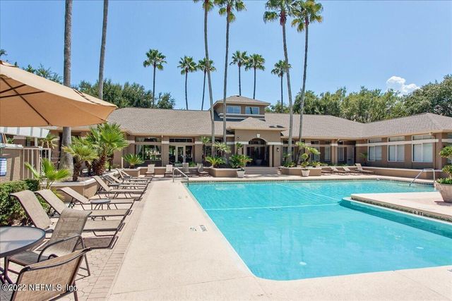27 ARBOR CLUB Drive 209, Ponte Vedra Beach, FL 32082