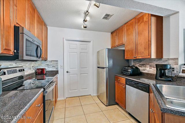 27 ARBOR CLUB Drive 209, Ponte Vedra Beach, FL 32082
