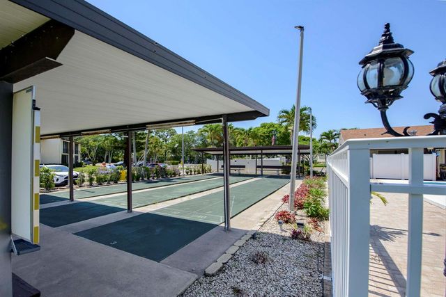 5760 Pine Wood Drive D-1, Greenacres, FL 33463
