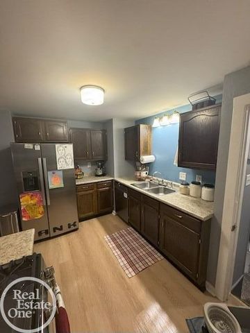 1617 Francis Street, Port Huron, MI 48060