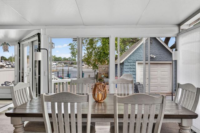 228 W Clearwater Road, Lindenhurst, NY 11757