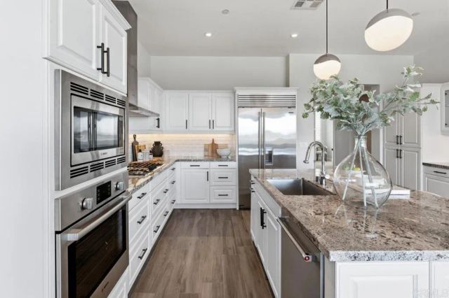 2323 Ocean Street, Carlsbad, CA 92008