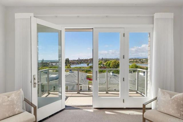 2323 Ocean Street, Carlsbad, CA 92008