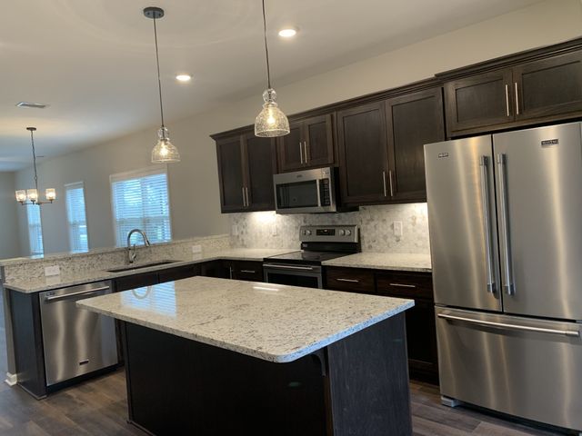 95A CAGES RD, Hendersonville, TN 37075