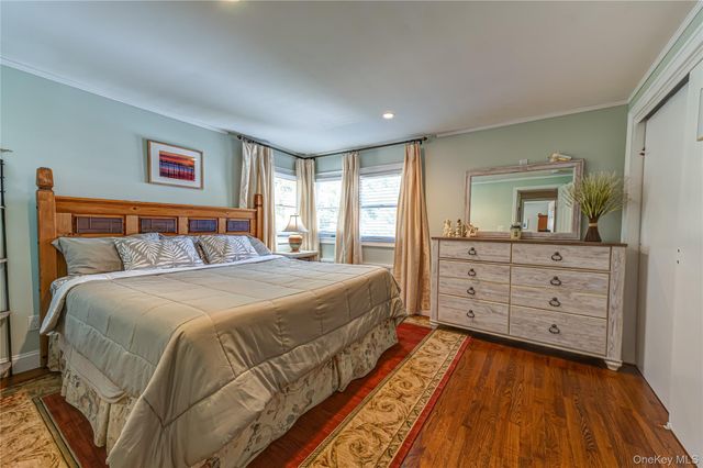 7 Ursular Court, Smithtown, NY 11787