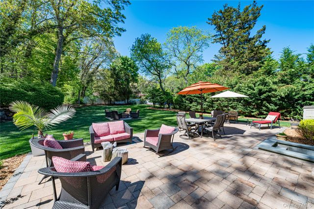 7 Ursular Court, Smithtown, NY 11787
