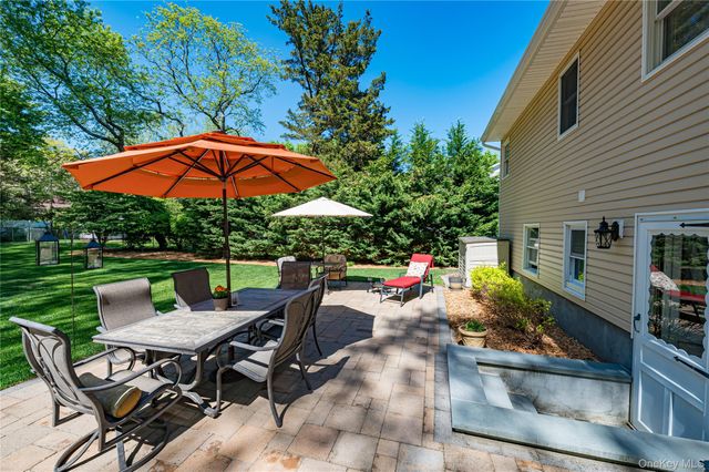 7 Ursular Court, Smithtown, NY 11787
