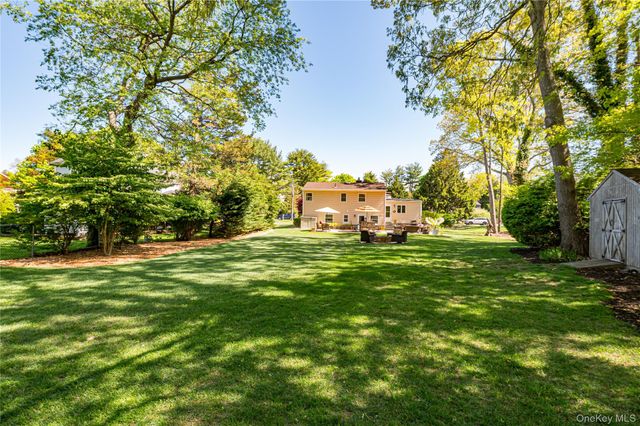7 Ursular Court, Smithtown, NY 11787