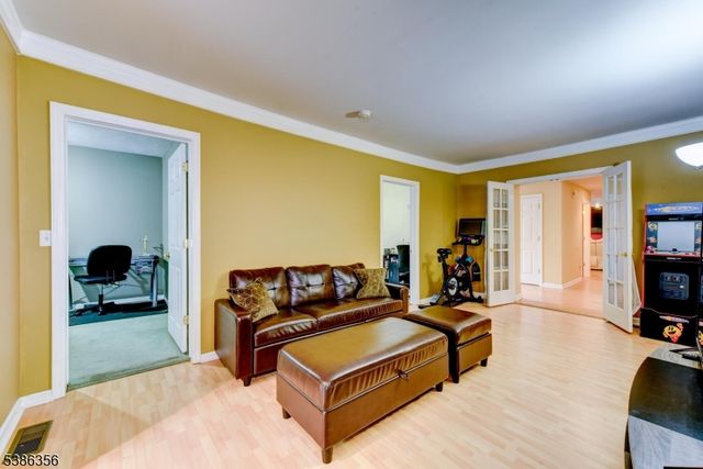 481 Terrill Rd, Fanwood Boro, NJ 07023