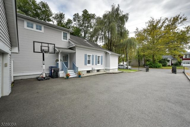 481 Terrill Rd, Fanwood Boro, NJ 07023