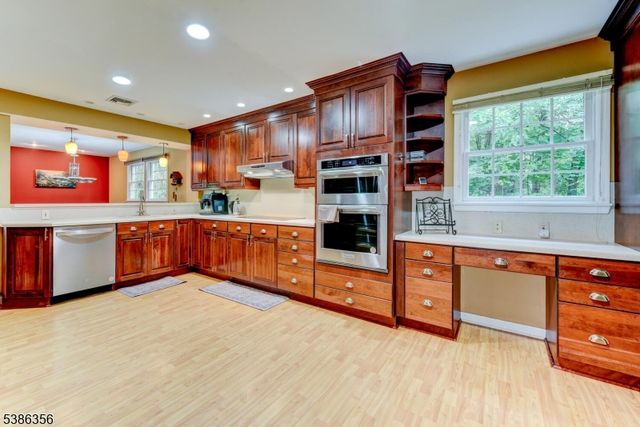 481 Terrill Rd, Fanwood Boro, NJ 07023