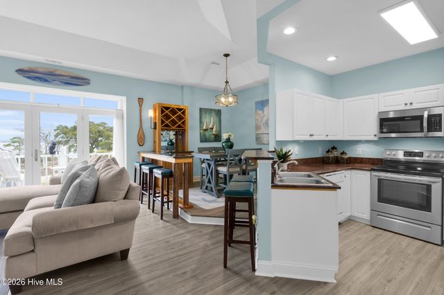 502 Main Street Ext Unit 111, Swansboro, NC 28584