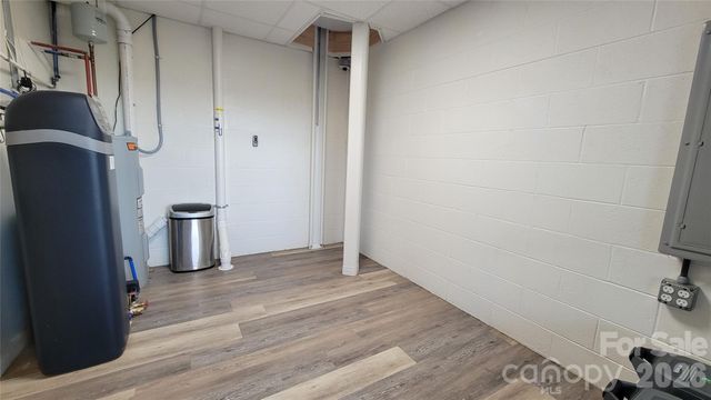 1594 High Valley Way, Lenoir, NC 28645