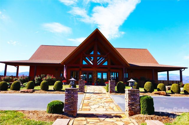 1594 High Valley Way, Lenoir, NC 28645