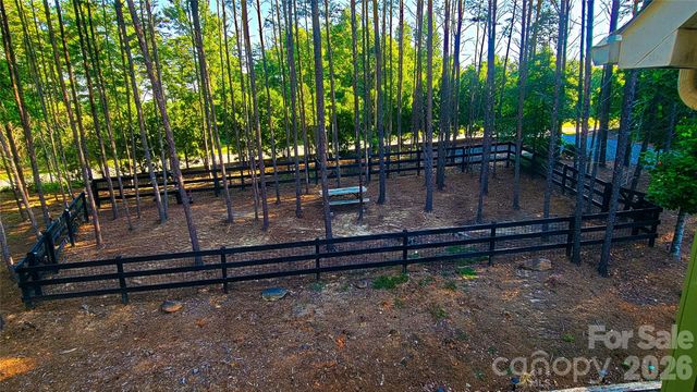 1594 High Valley Way, Lenoir, NC 28645