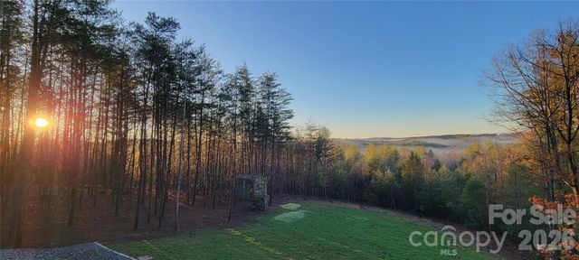 1594 High Valley Way, Lenoir, NC 28645