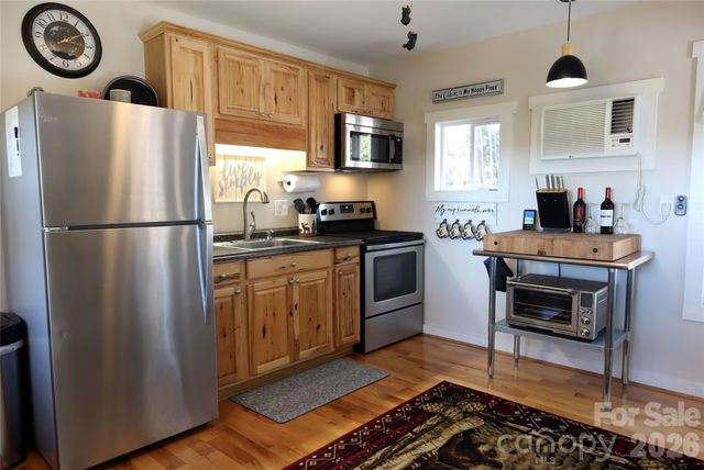 1594 High Valley Way, Lenoir, NC 28645