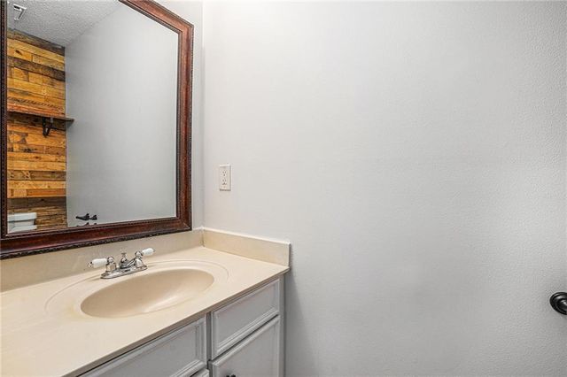 1655 Links Overlook, Stone Mountain, GA 30088