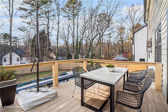 1655 Links Overlook, Stone Mountain, GA 30088