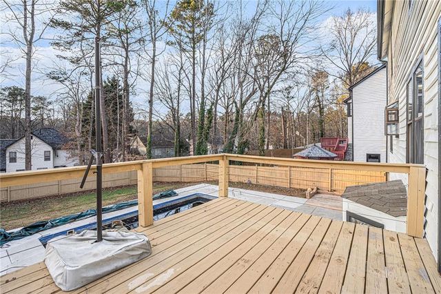 1655 Links Overlook, Stone Mountain, GA 30088