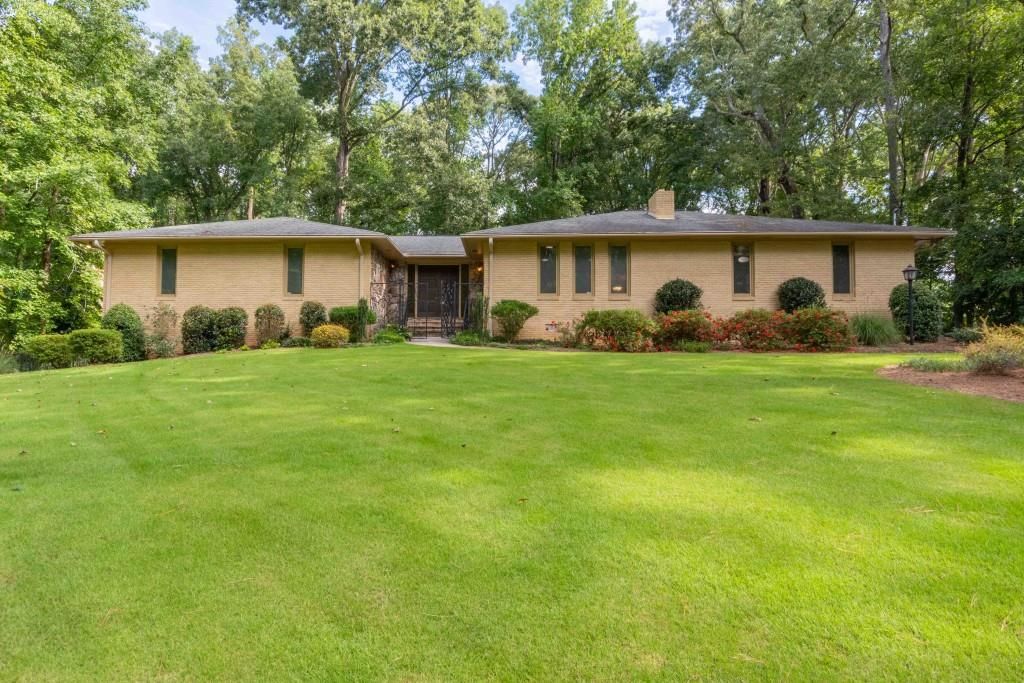 5666 Redcoat Run, Stone Mountain, GA 30087