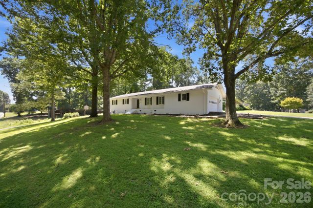 803 E 24th Street, Newton, NC 28658