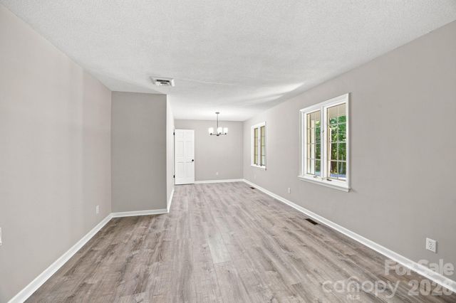 803 E 24th Street, Newton, NC 28658