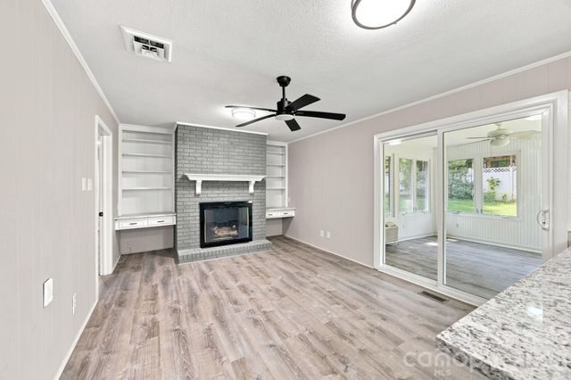 803 E 24th Street, Newton, NC 28658