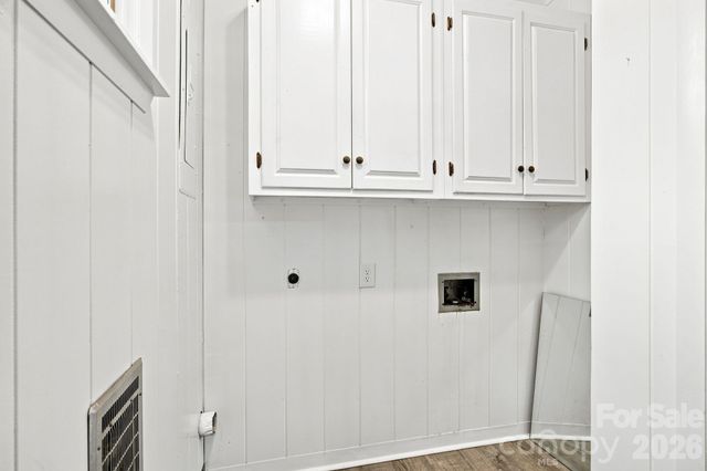803 E 24th Street, Newton, NC 28658