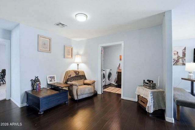 2732 E ROESER Road, Phoenix, AZ 85040