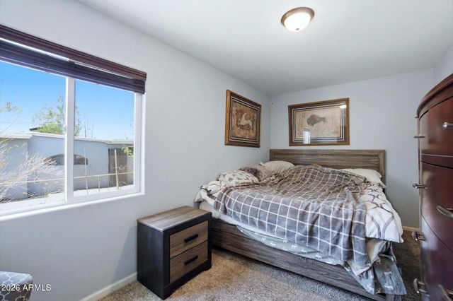 2732 E ROESER Road, Phoenix, AZ 85040