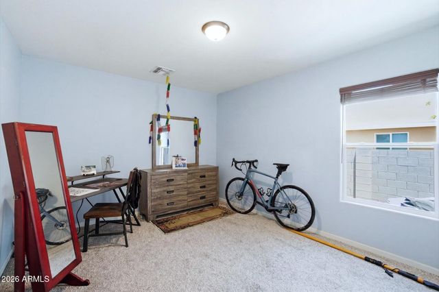 2732 E ROESER Road, Phoenix, AZ 85040