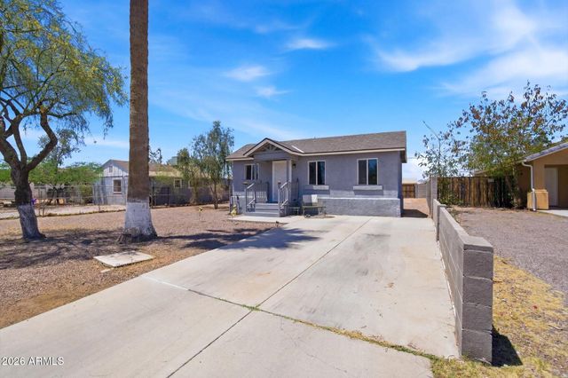 2732 E ROESER Road, Phoenix, AZ 85040