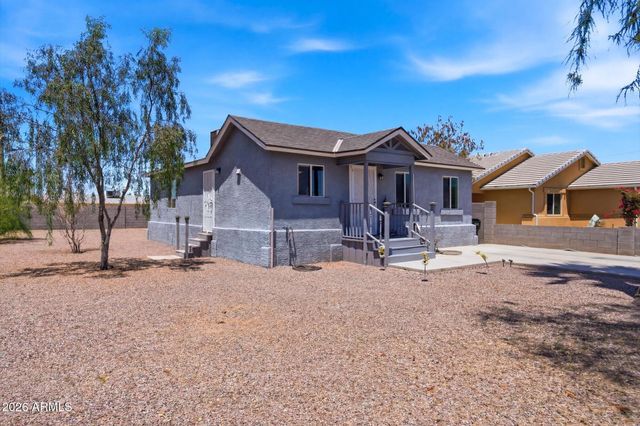 2732 E ROESER Road, Phoenix, AZ 85040