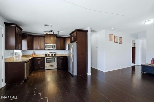 2732 E ROESER Road, Phoenix, AZ 85040