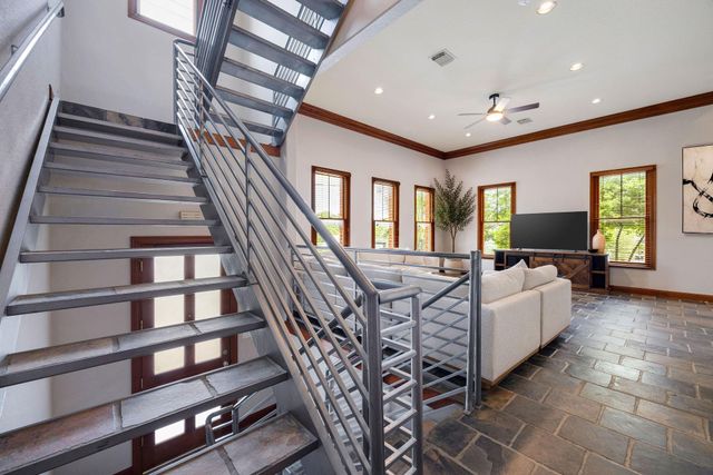 932 Knox Street, Houston, TX 77007