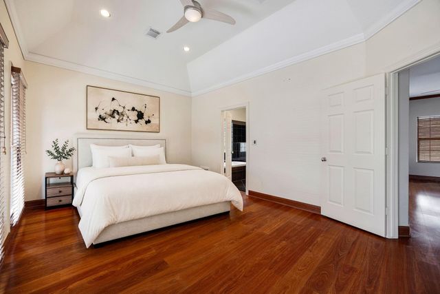 932 Knox Street, Houston, TX 77007