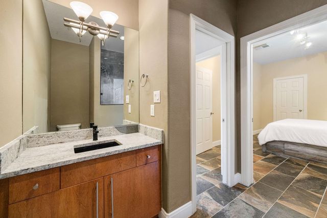 932 Knox Street, Houston, TX 77007