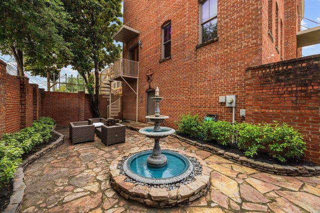 932 Knox Street, Houston, TX 77007