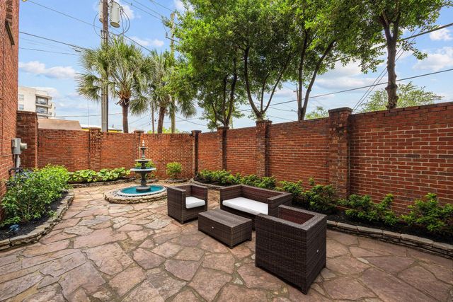 932 Knox Street, Houston, TX 77007