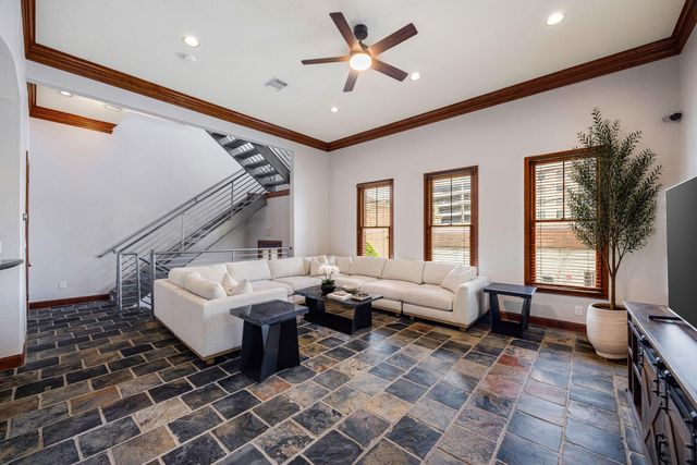 932 Knox Street, Houston, TX 77007