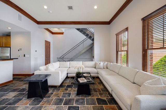 932 Knox Street, Houston, TX 77007