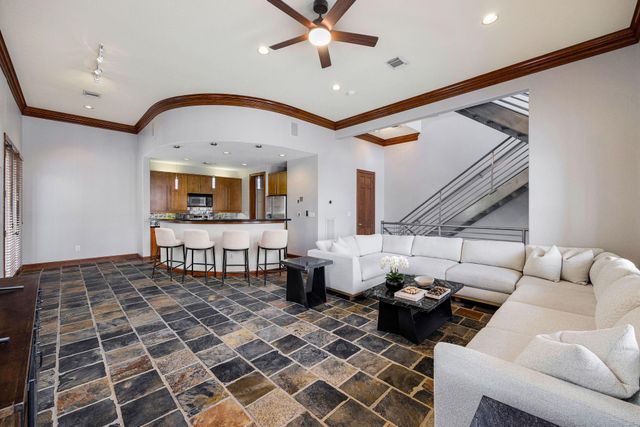 932 Knox Street, Houston, TX 77007