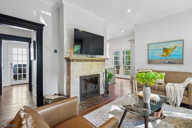 20 Highland Pl, Maplewood Twp., NJ 07040