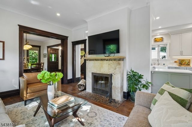 20 Highland Pl, Maplewood Twp., NJ 07040