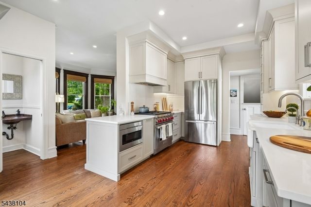 20 Highland Pl, Maplewood Twp., NJ 07040