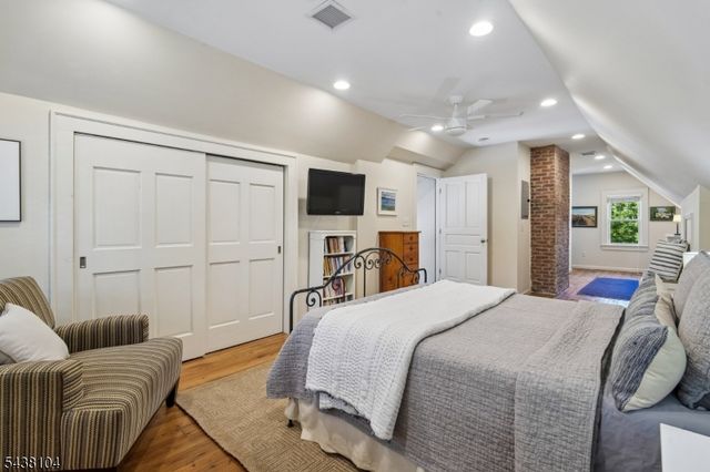 20 Highland Pl, Maplewood Twp., NJ 07040