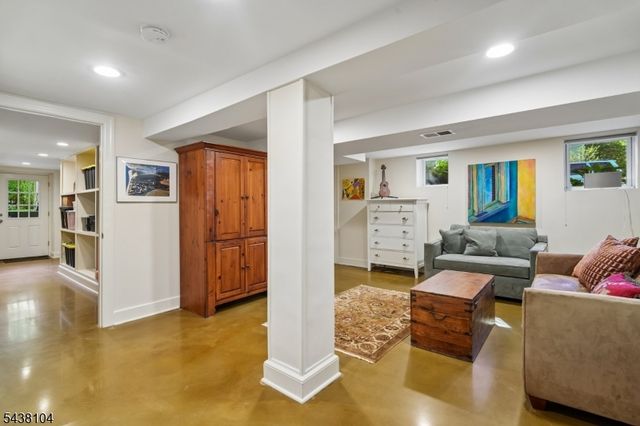 20 Highland Pl, Maplewood Twp., NJ 07040