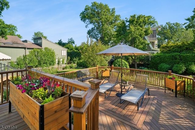 20 Highland Pl, Maplewood Twp., NJ 07040